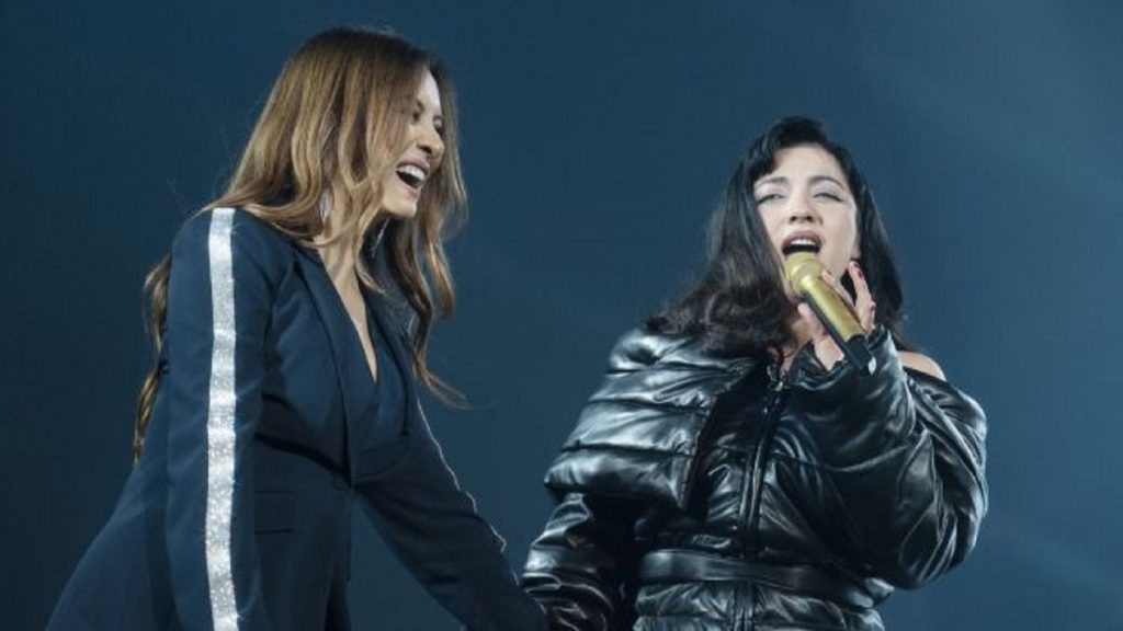 mon laferte myriam hernández