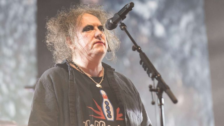 the cure robert smith