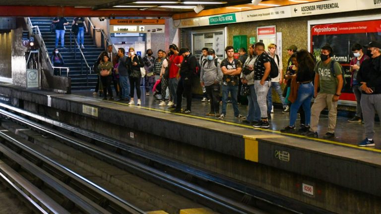 Metro de Santiago: ¿A qué hora abre y cierra en navidad? — Rock&Pop