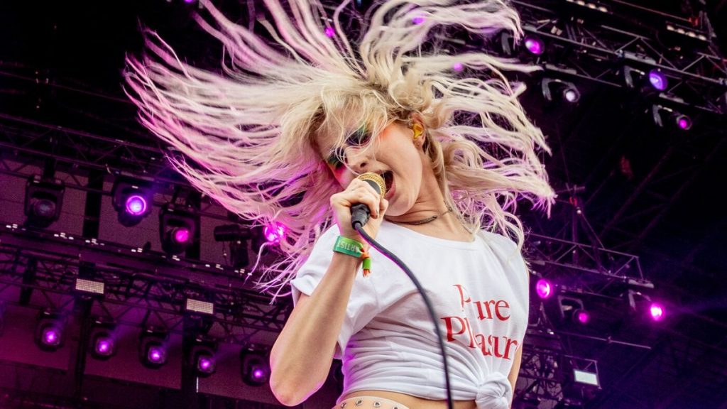 Hayley Williams guitarra