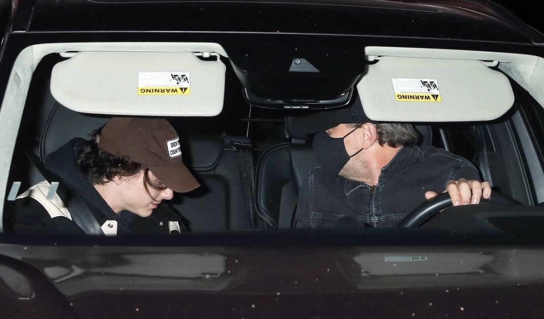 Timothée Chalamet y Leonardo DiCaprio