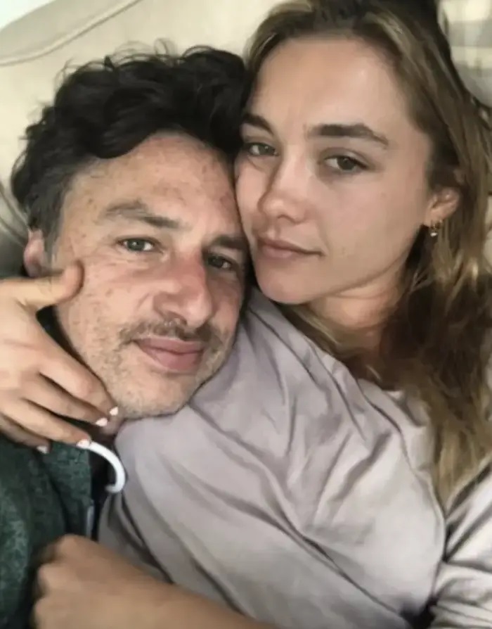 Zach Braff y Florence Pugh