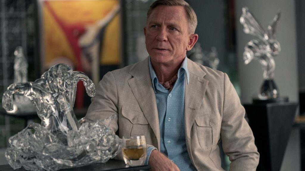 Glass Onion Daniel Craig