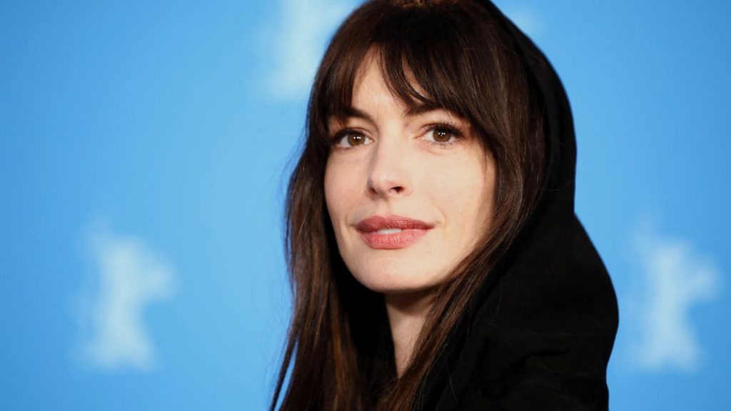 Anne Hathaway vestido