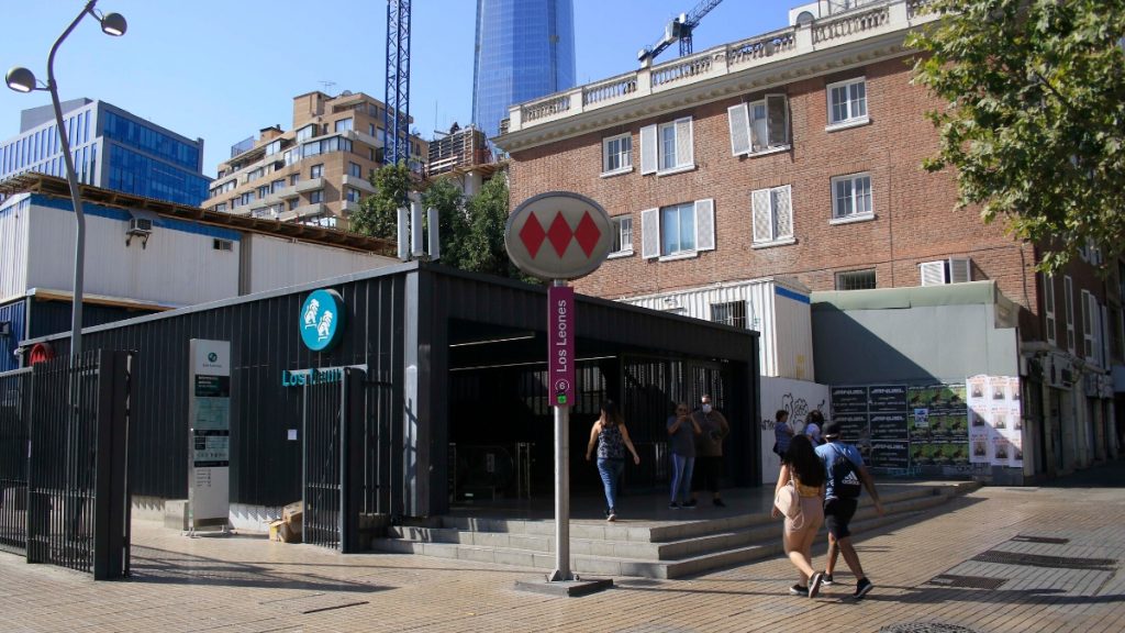 Metro Los Leones A_UNO_1167618. web