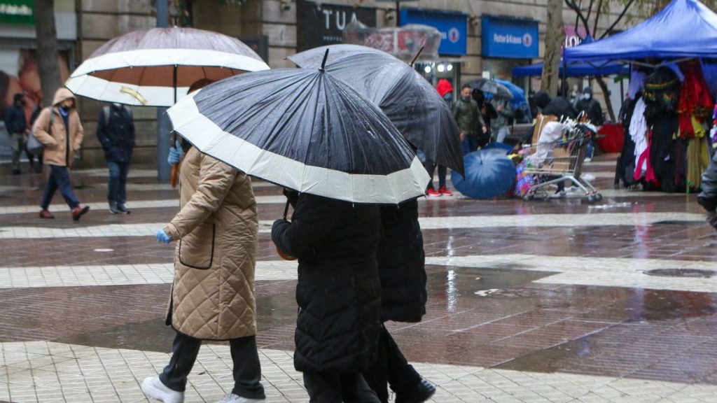 Lluvia en Santiago A_UNO_1395119 web