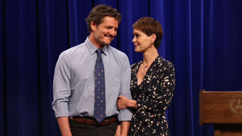 Sarah Paulson Pedro Pascal