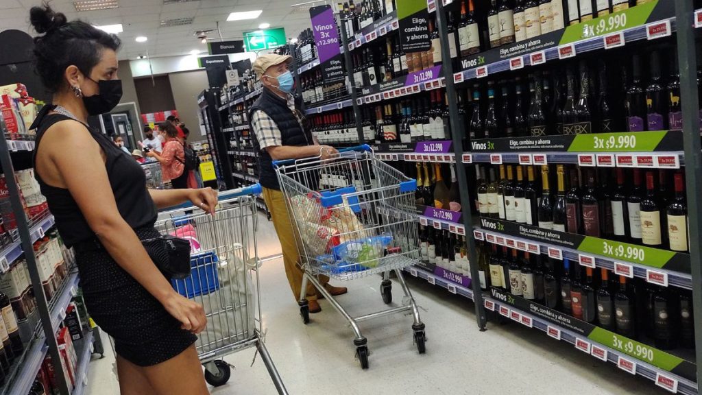 Feriado 21 de mayo comercio y supermercados A_UNO_1340925 web