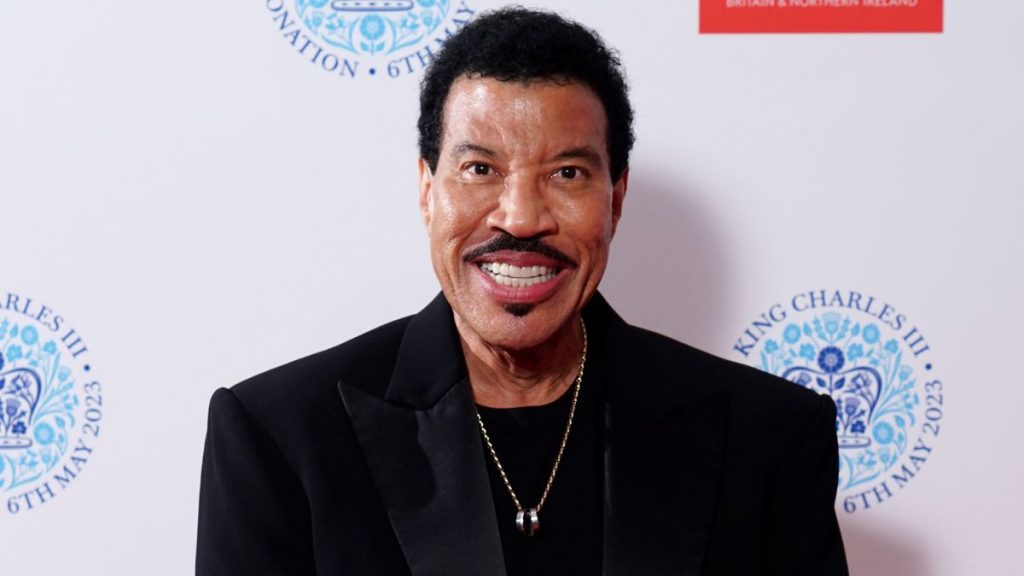 Lionel Richie cirugías