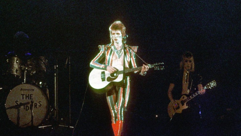 Ziggy Stardust David Bowie GettyImages-73989478 web