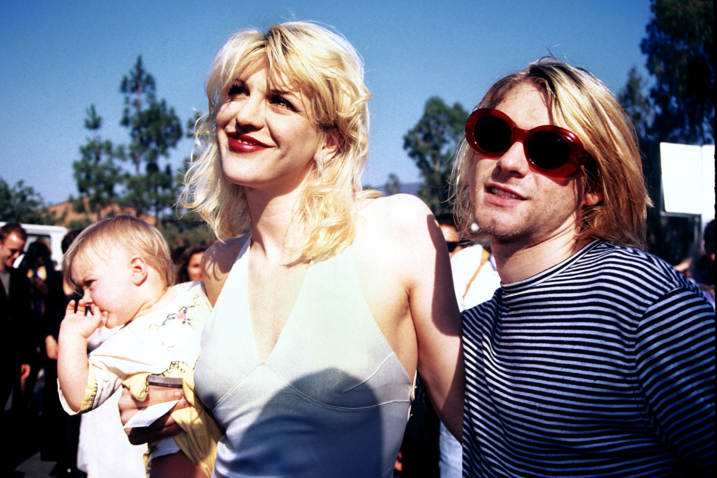Courtney Love y Kurt Cobain con su hija Frances Bean Cobain. Foto: Vinnie Zuffante/Getty Images
