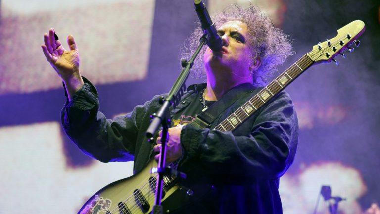 Robert Smith esposa