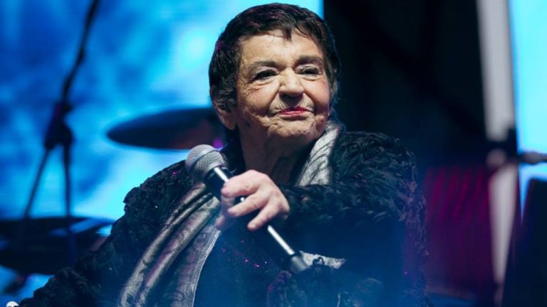 Cecilia la incomparable internada en la clínica