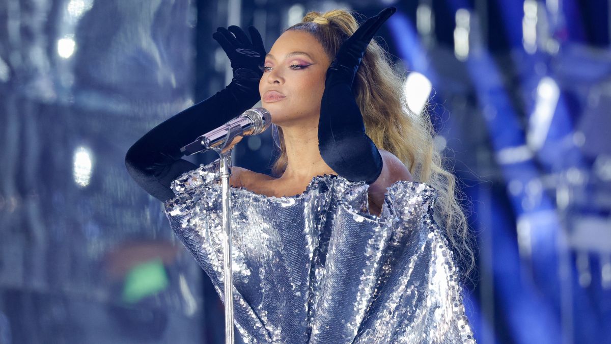La razón por qué Beyoncé le pidió usar plateado a sus fans en sus ...