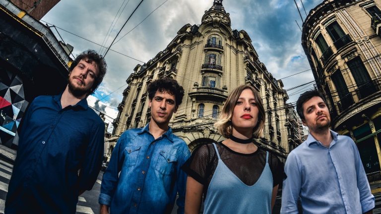 MUSICA PARA VOLAR teatro coliseo obras cumbres del rock argentino