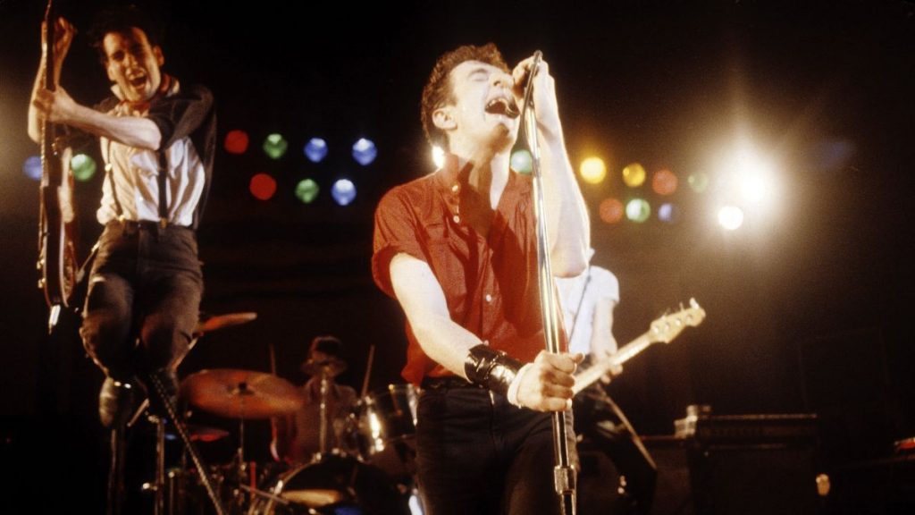 La canción de The Clash que abordó el Golpe de Estado en Chile y el