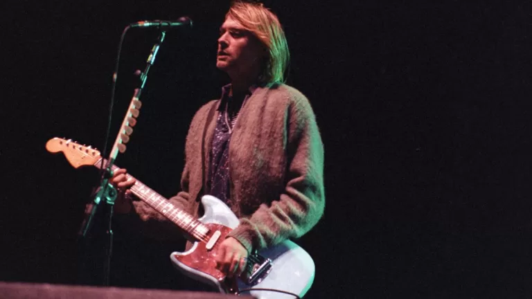 Kurt Cobain guitarra subasta