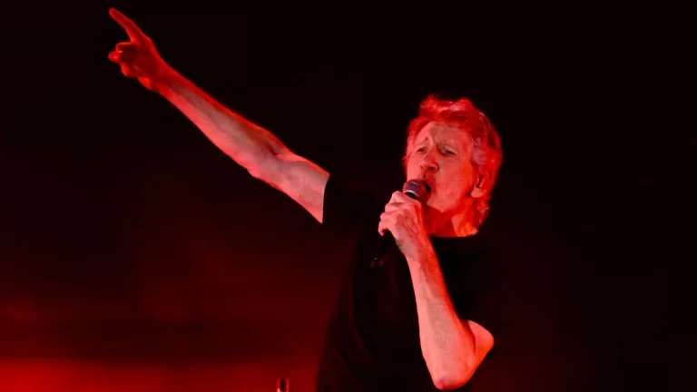 Roger Waters buses GettyImages-1743478554 web