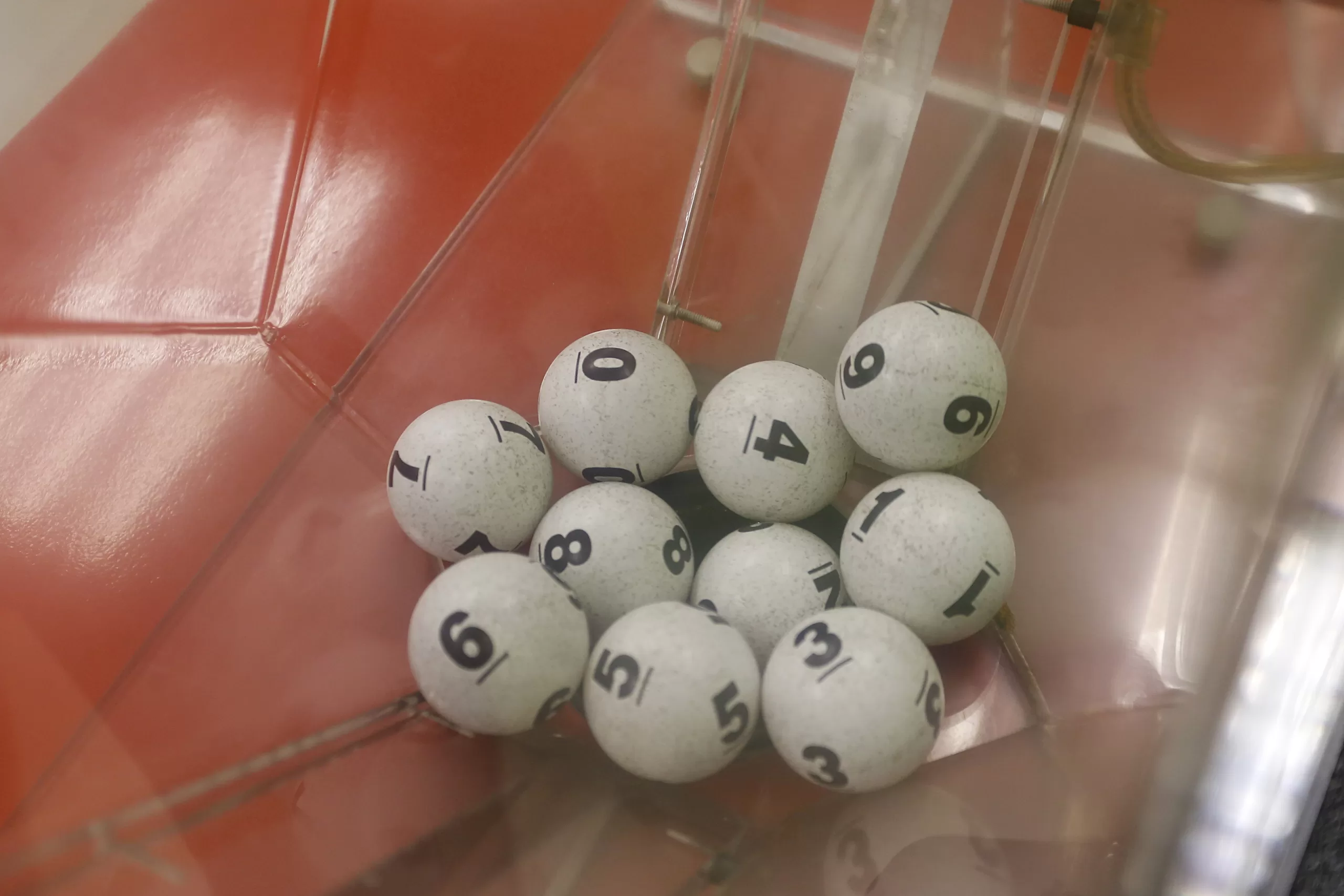 Tómbola La suerte en Chile. Foto: Agencia Uno.