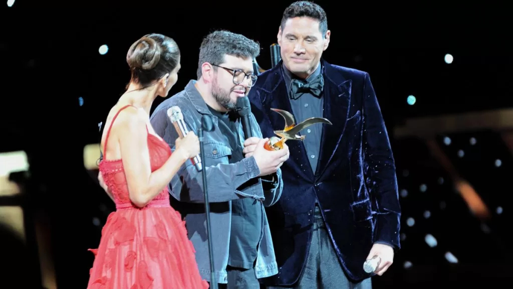 Luis Slimming, Agencia UNO