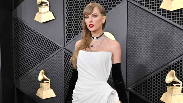 Taylor Swift GettyImages-1987588599 web