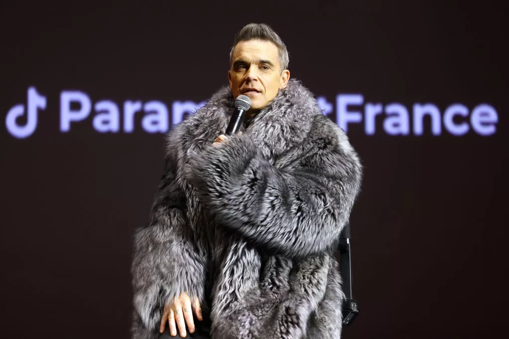 Robbie Williams en una proyección especial de Better Man, Paris, 2024 | Getty Images