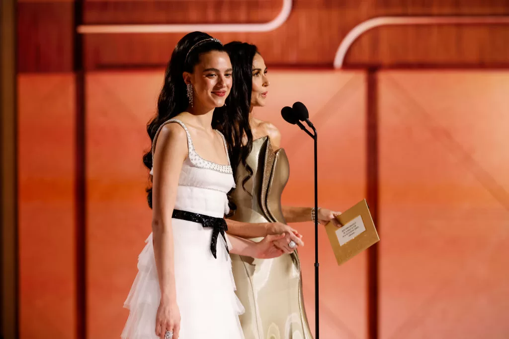 Margaret Qualley en los Globos de Oro. Foto: GettyImages. 