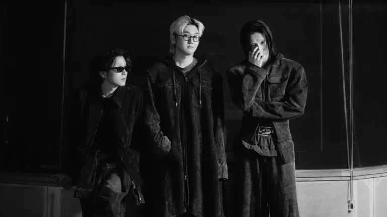 Wave To Earth sideshow