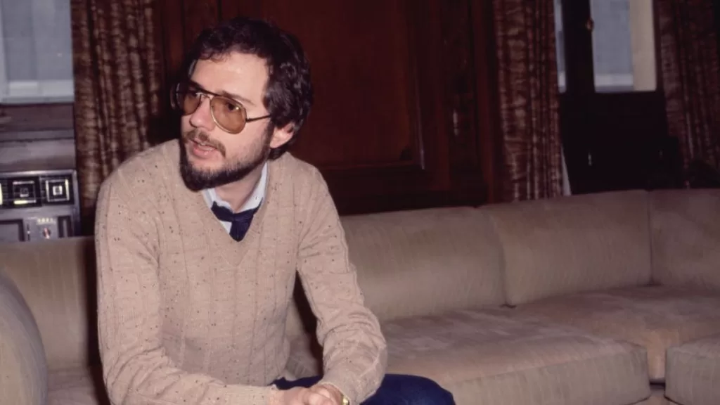 rupert holmes