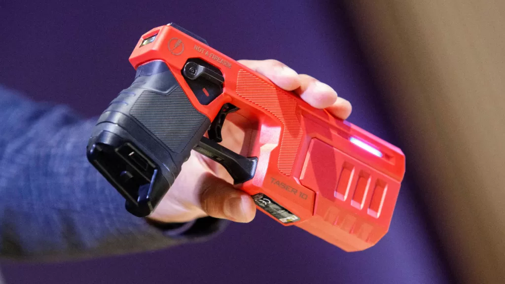 Pistolas taser