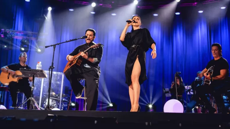 Beto Cuevas y Ely Guerra web