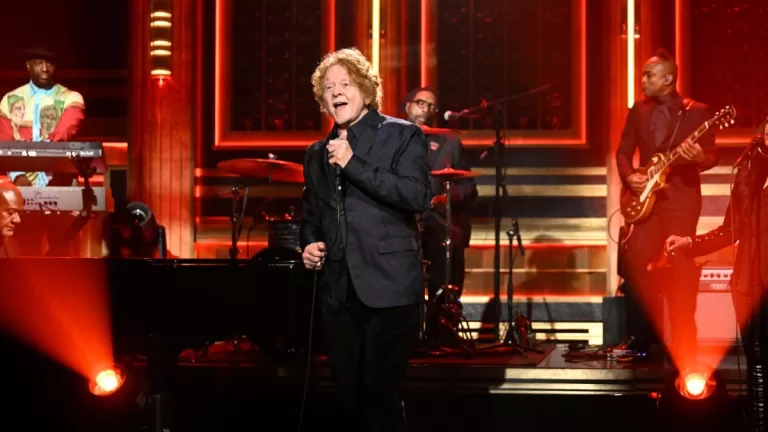 Simply Red GettyImages-2196046169 web