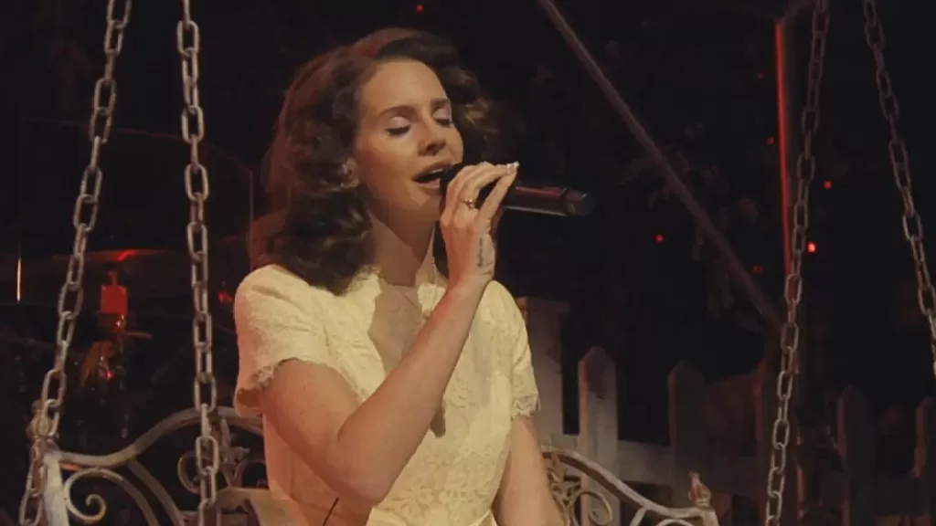 Lana Del Rey Stagecoach