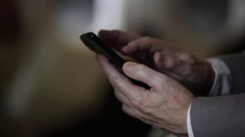 Escucha telefónica GettyImages-1336773724 web