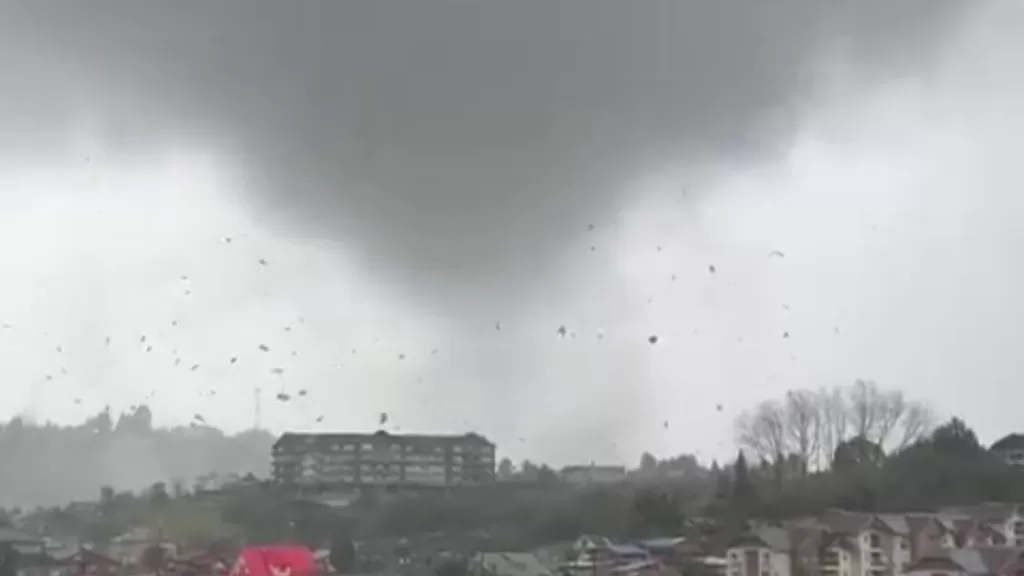 Tornado Puerto Varas 2