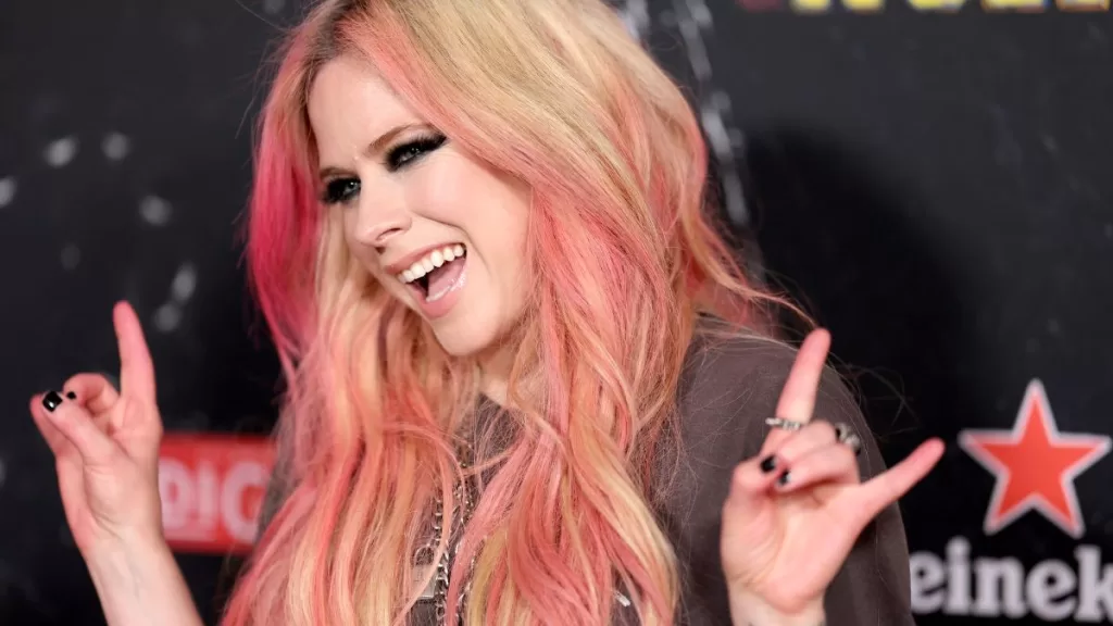aVRIL lAVIGNE GettyImages-2163156027 WEB