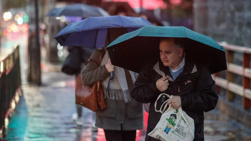 Lluvia en santiago