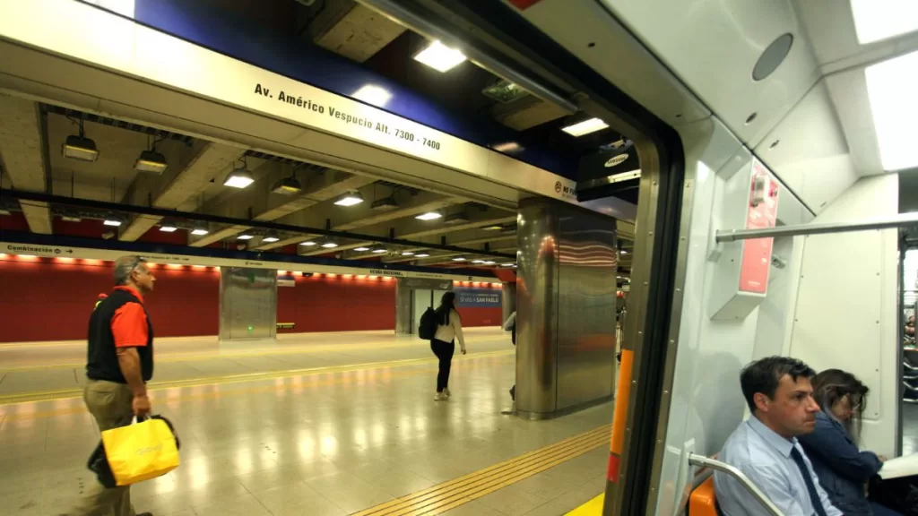 Metro de Santiago Línea 4 A_UNO_1131997 web