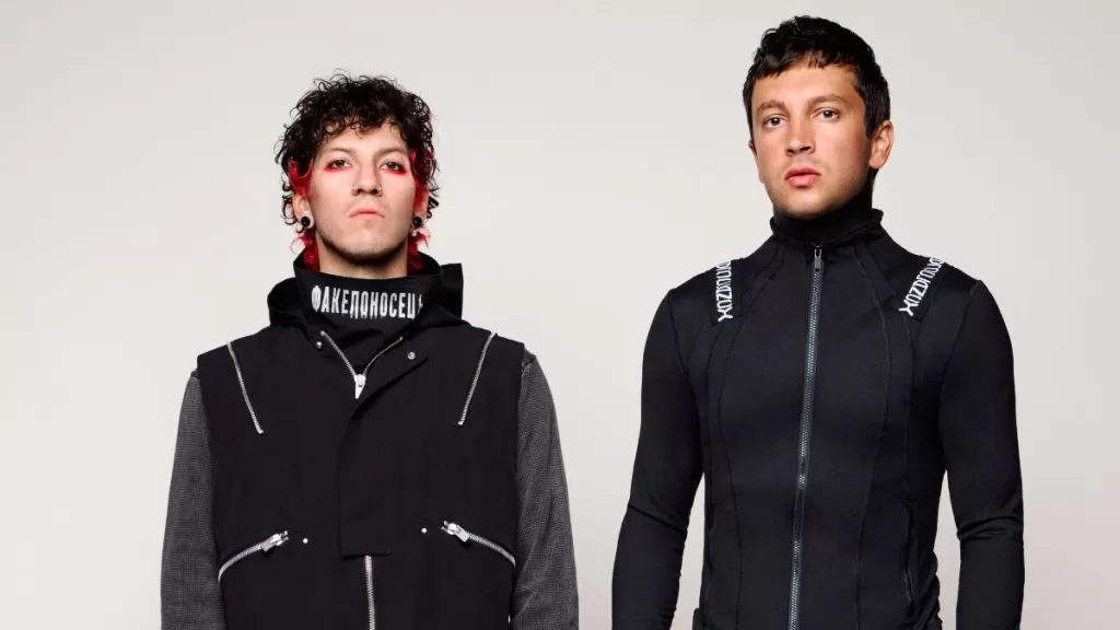 Twenty One Pilots web