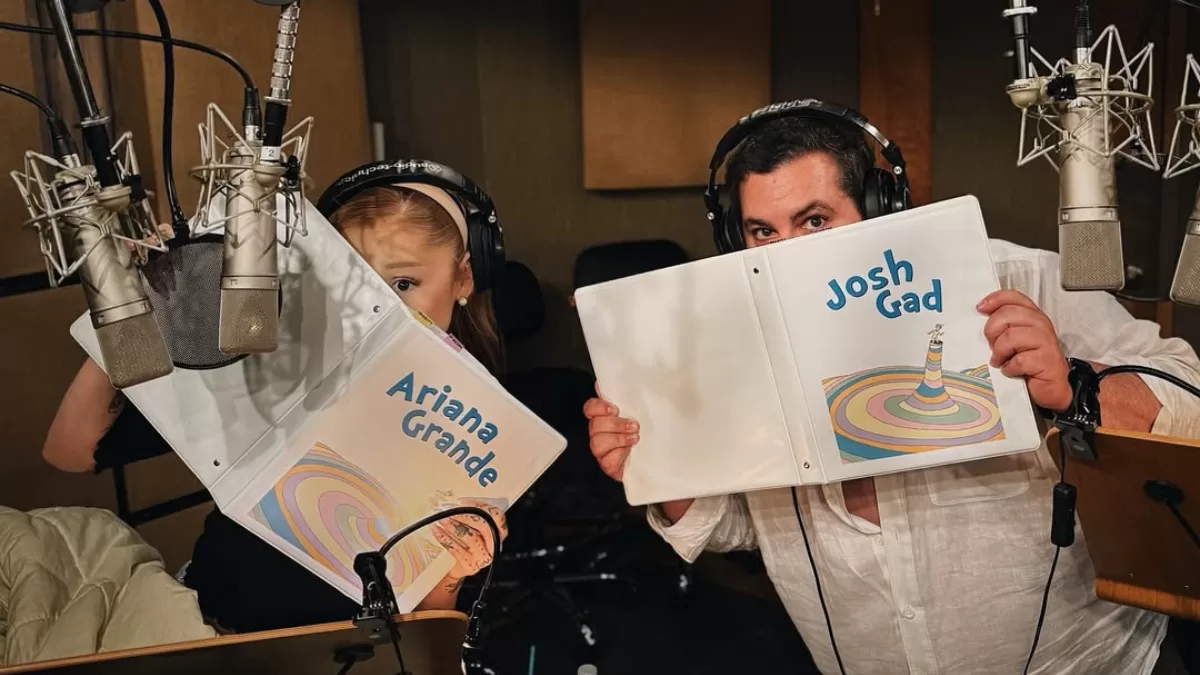 Post de Ariana Grande anunciando su participación en nueva película. 