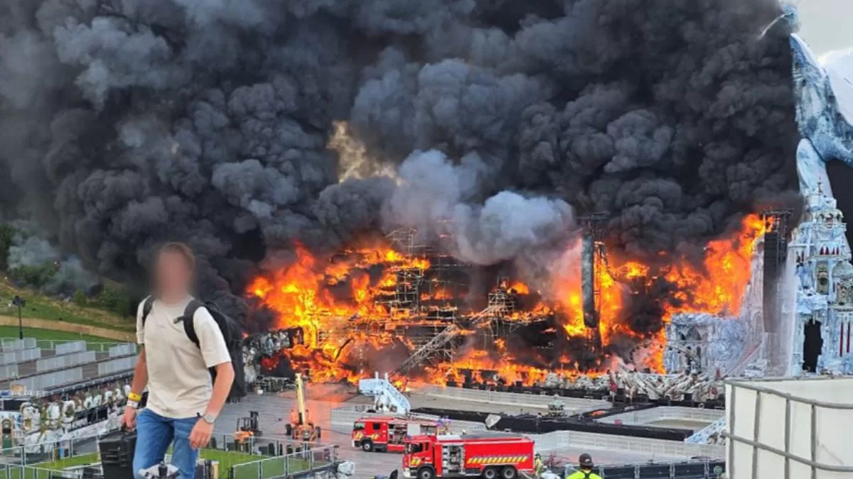 Incendio que consumió el escenario de Tomorrowland. 
