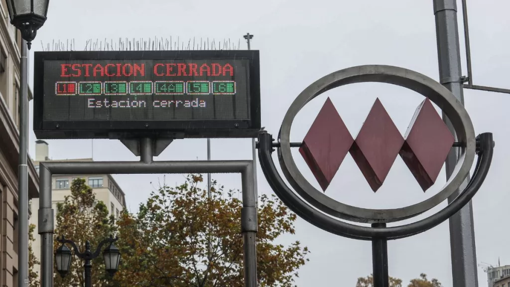 Metro de Santiago A_UNO_1657686 web