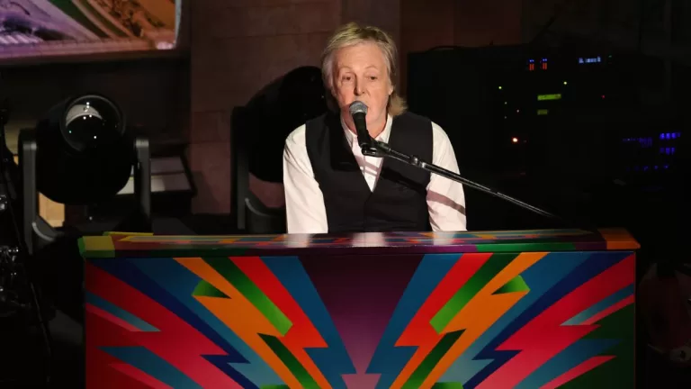 Paul McCartney GettyImages-2199787649 web