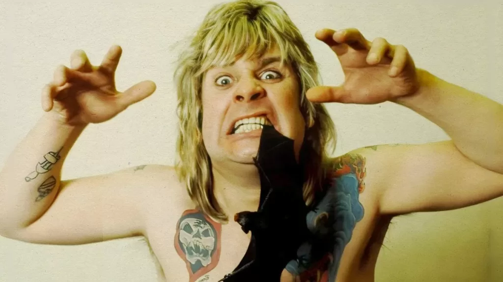 Recordando al peculiar Ozzy Osbourne: ¿Sabías que le arrancó la cabeza a un murciélago de un mordisco?