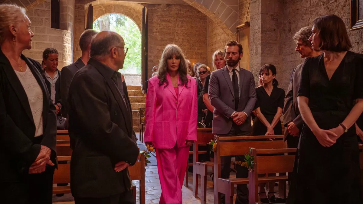 Isabelle Adjani regresa a la televisión como Béatrice. 