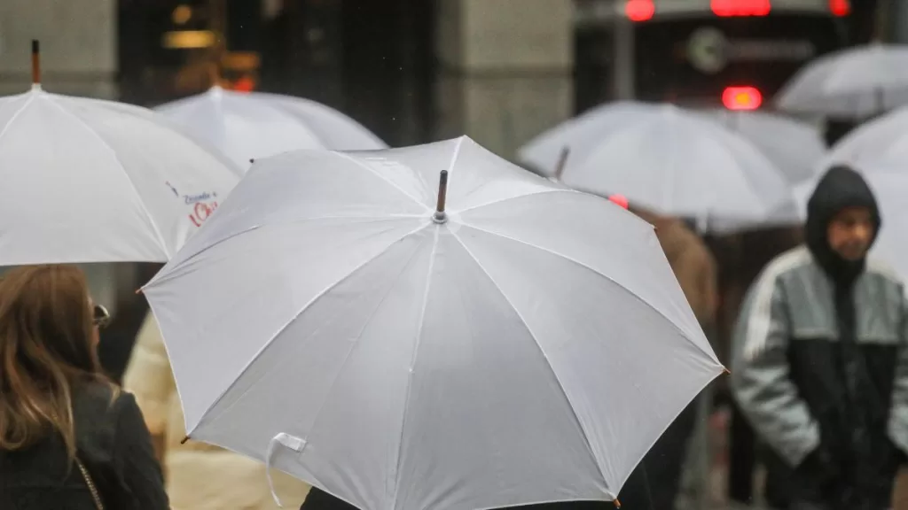 Lluvia en Santiago A_UNO_1674604 web