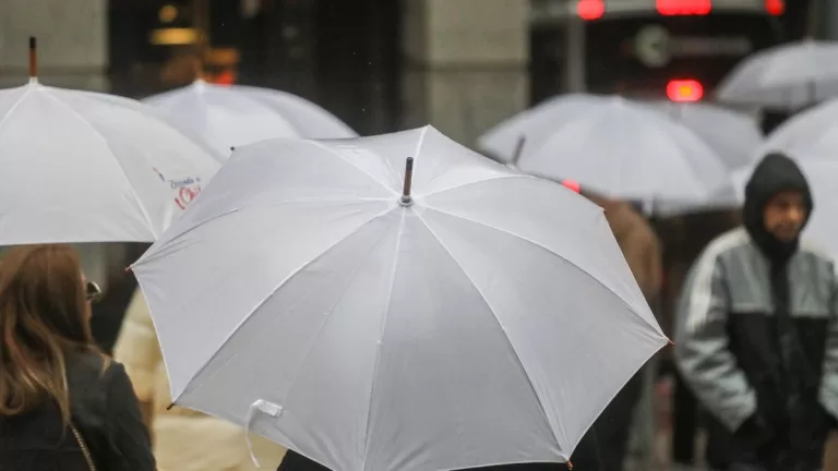 Lluvia en Santiago A_UNO_1674604 web