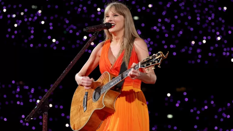 Taylor Swift GettyImages-2158655877 web