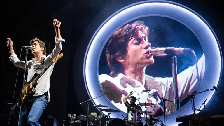 ¿Se viene nueva música de Arctic Monkeys? La banda lanza su propio sello y actualizan su página web