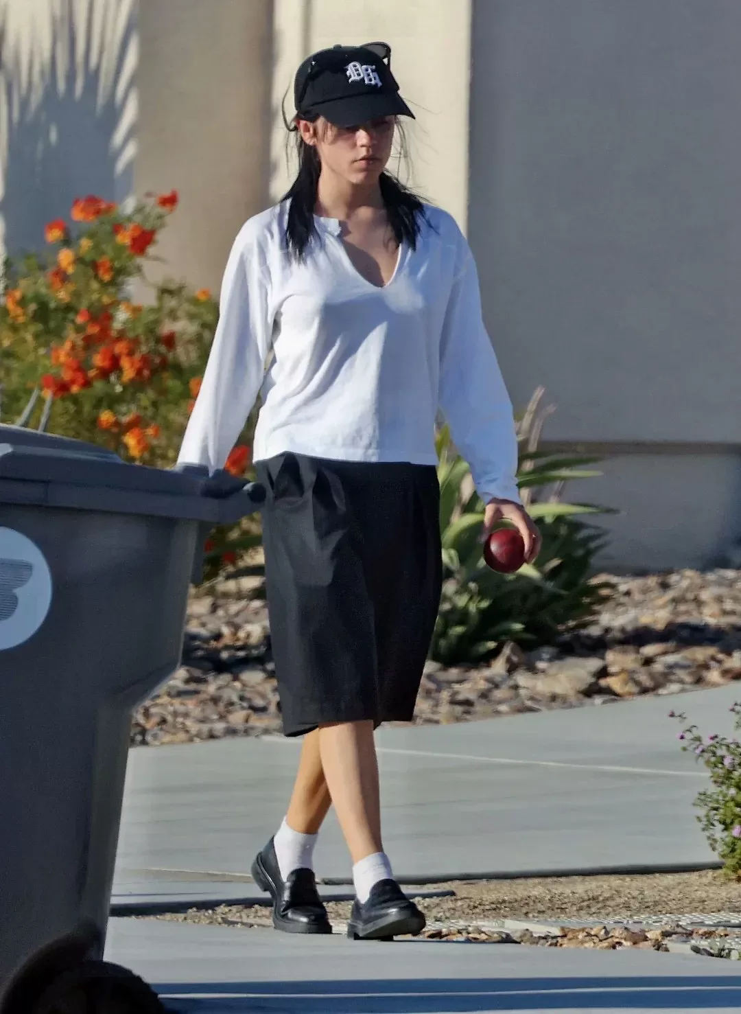 Jenna Ortega ha sido vista reiteradas veces con su gorro oficial de Death Grips.